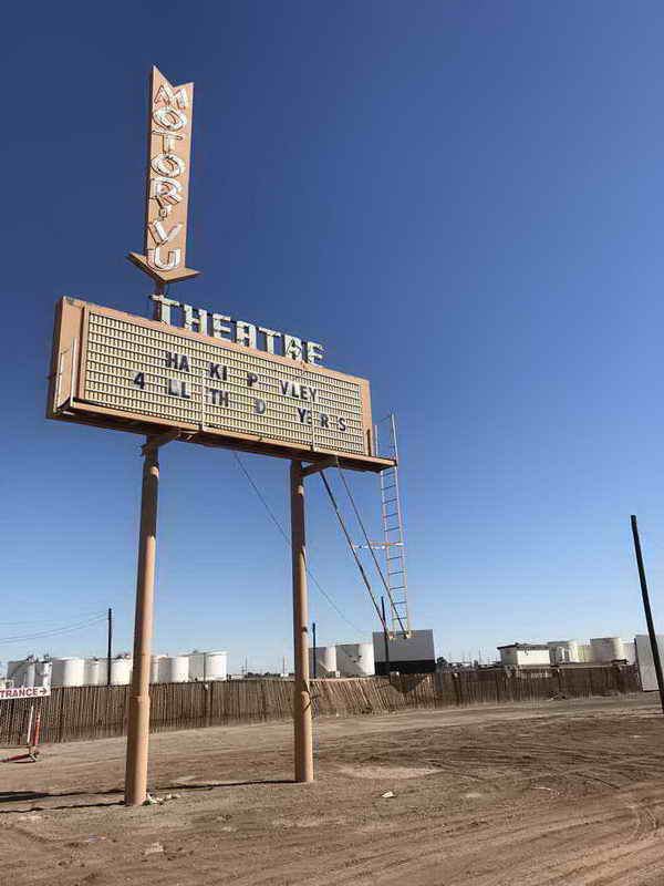 Motor Vu Twin Drive-In - 2020 Photos - Closed (newer photo)
